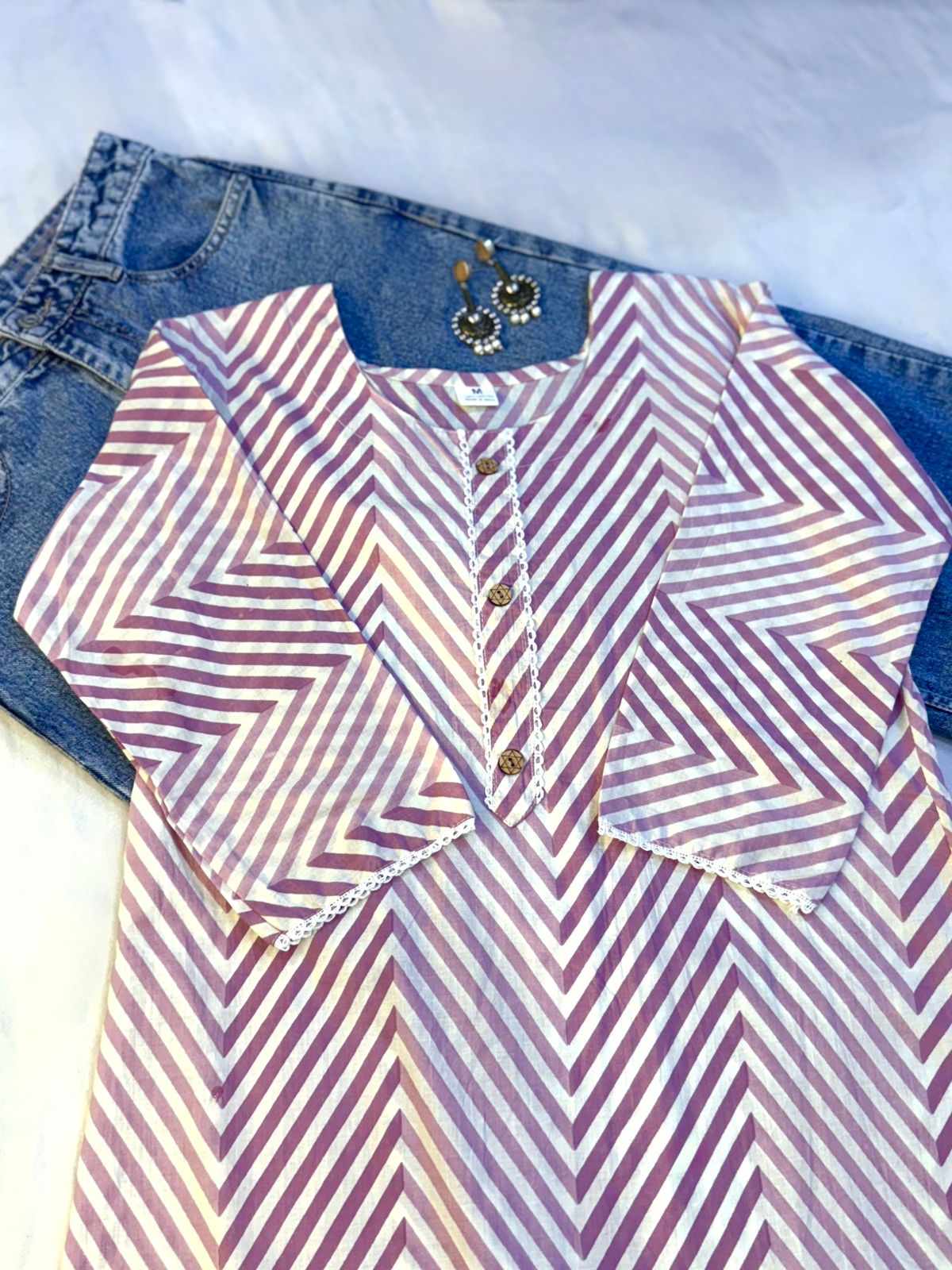 Pink Wave Laheriya Kurti