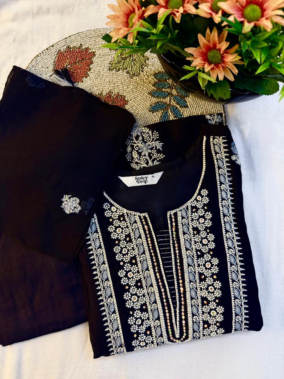 Lucknowi Zaraahat Suit